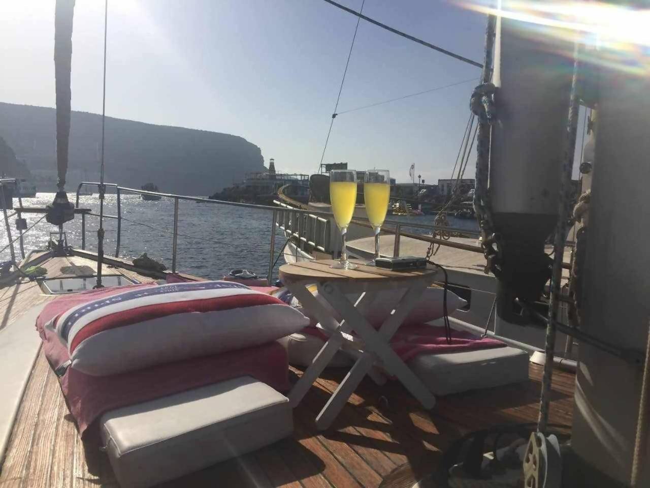 Precioso Yate En El Centro Del Puerto De Mogan Ξενοδοχείο Εξωτερικό φωτογραφία