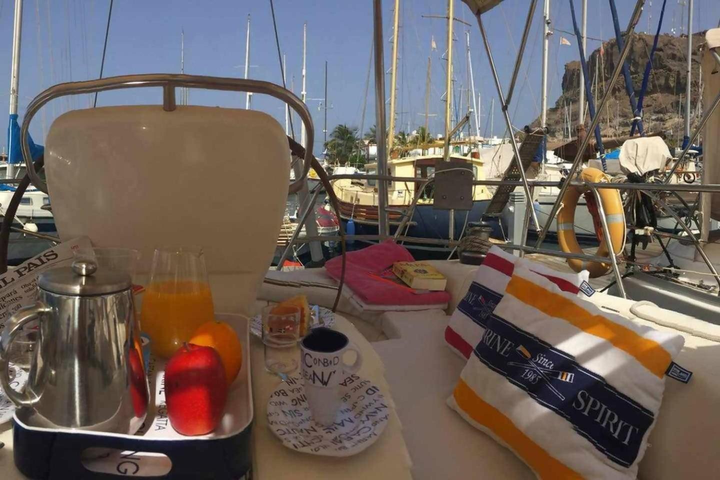 Precioso Yate En El Centro Del Puerto De Mogan Ξενοδοχείο Εξωτερικό φωτογραφία