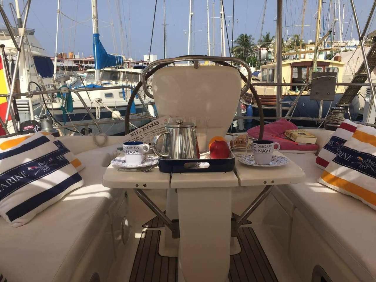 Precioso Yate En El Centro Del Puerto De Mogan Ξενοδοχείο Εξωτερικό φωτογραφία