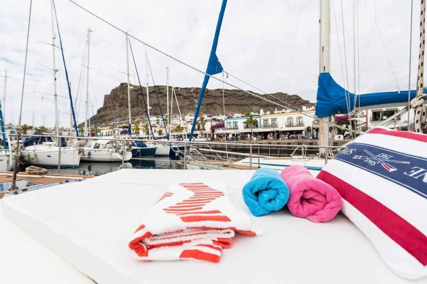 Precioso Yate En El Centro Del Puerto De Mogan Ξενοδοχείο Εξωτερικό φωτογραφία